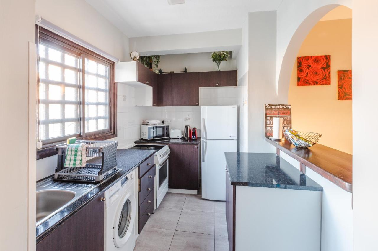 Alexis Apartments - Lovely 2-Bedroom With Swimming Pool بافوس المظهر الخارجي الصورة