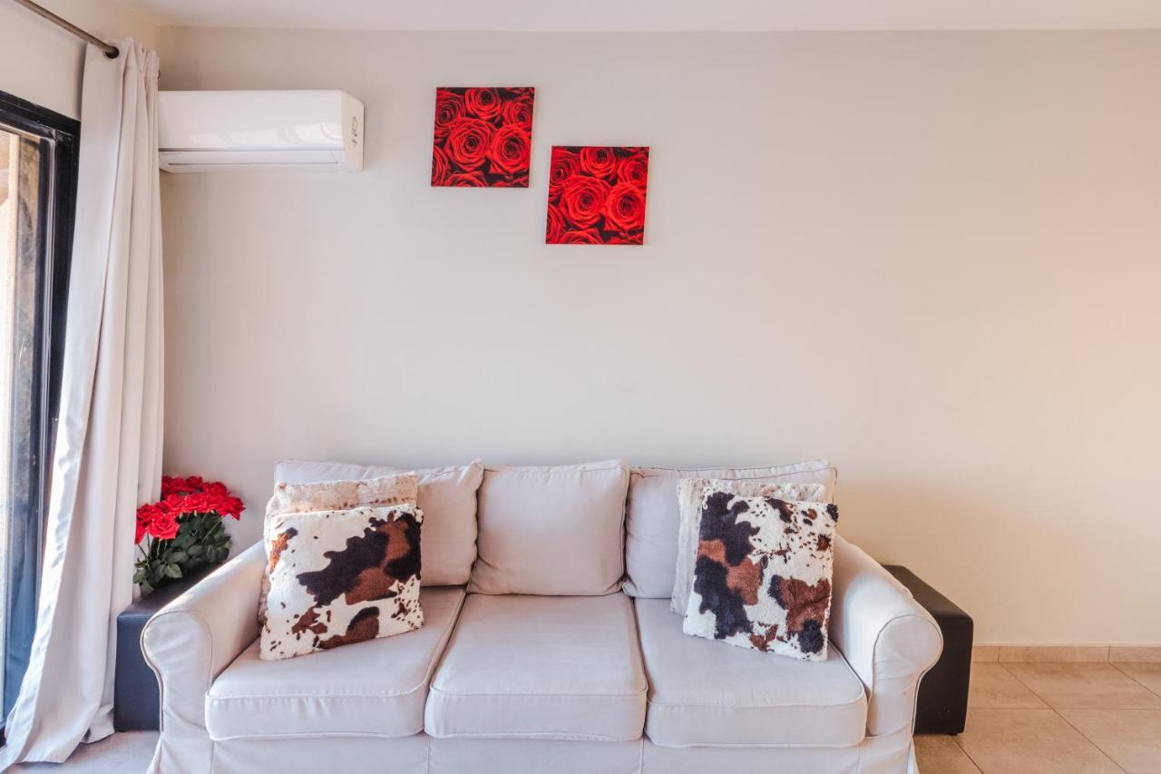 Alexis Apartments - Lovely 2-Bedroom With Swimming Pool بافوس المظهر الخارجي الصورة