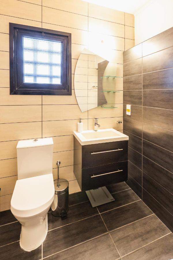 Alexis Apartments - Lovely 2-Bedroom With Swimming Pool بافوس المظهر الخارجي الصورة